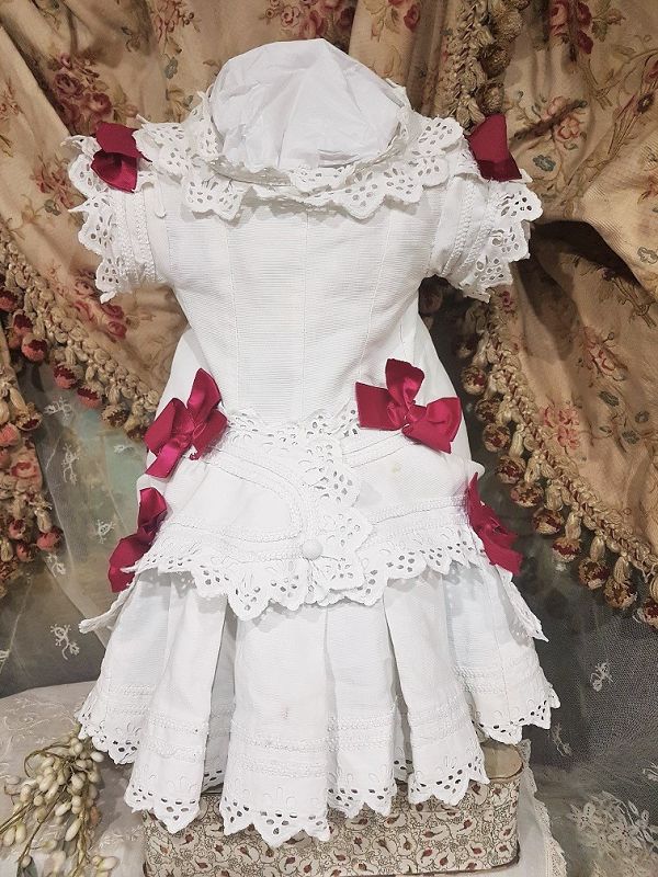 ~~~ Pretty Antique French Pique Dress / 19th. Century  ~~~