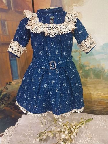 French Jumeau Factory Bebe Dress size 6 or 7 / from 19th. Century