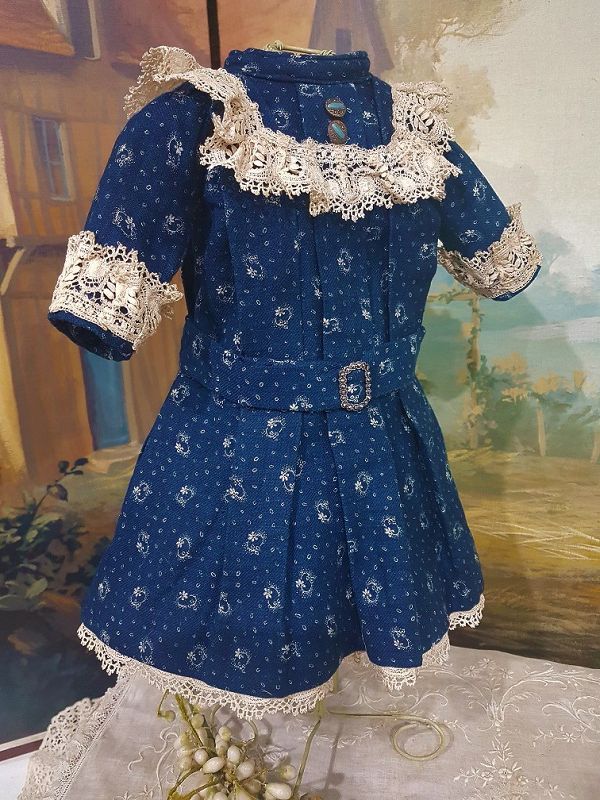 French Jumeau Factory Bebe Dress size 6 or 7 / from 19th. Century