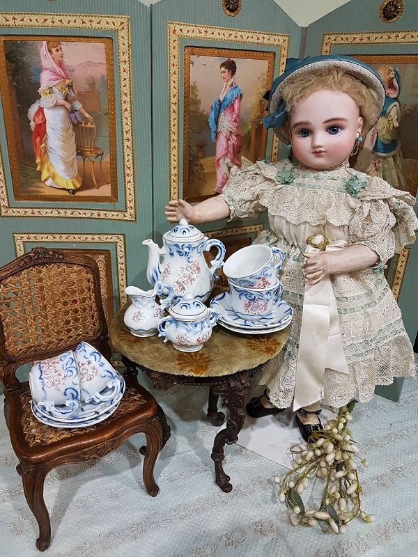 French Bebe´s Porcelain Service in original Presentation