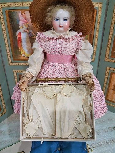 Rare Enfantine Poupee Chemisette with lose Sleeves in Box / 1860