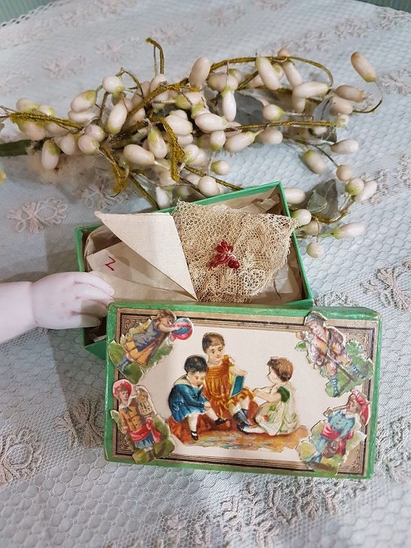 Rare Tiny French Poupee Handkerchief for Huret , Rohmer / 1860 in Box