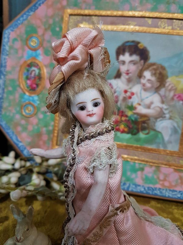 ~~~ Mademoiselle Mignonette in her pretty Silk Gown ~~~