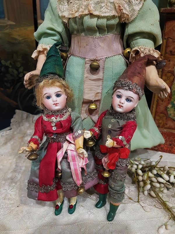 Lovely Bisque Jester Mignonette Boy &amp; Girl in original Clothing