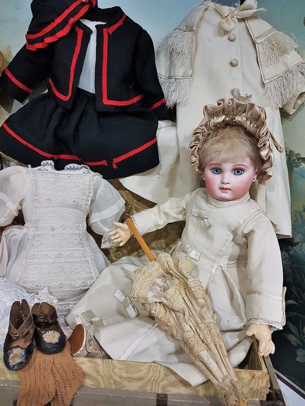 From Family Property Emile Jumeau Bebe with original Trousseau 1880th.