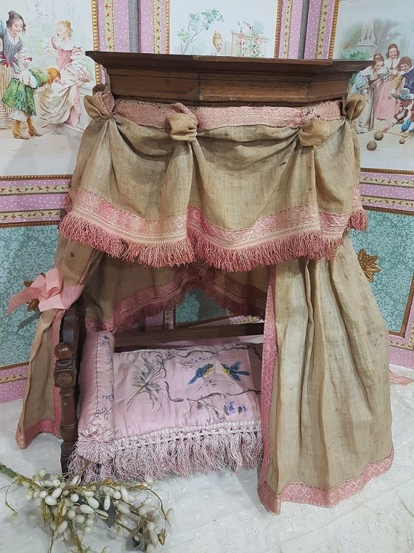 Rare early 19th. century French Poupee Day Bed with Lavish Fittings