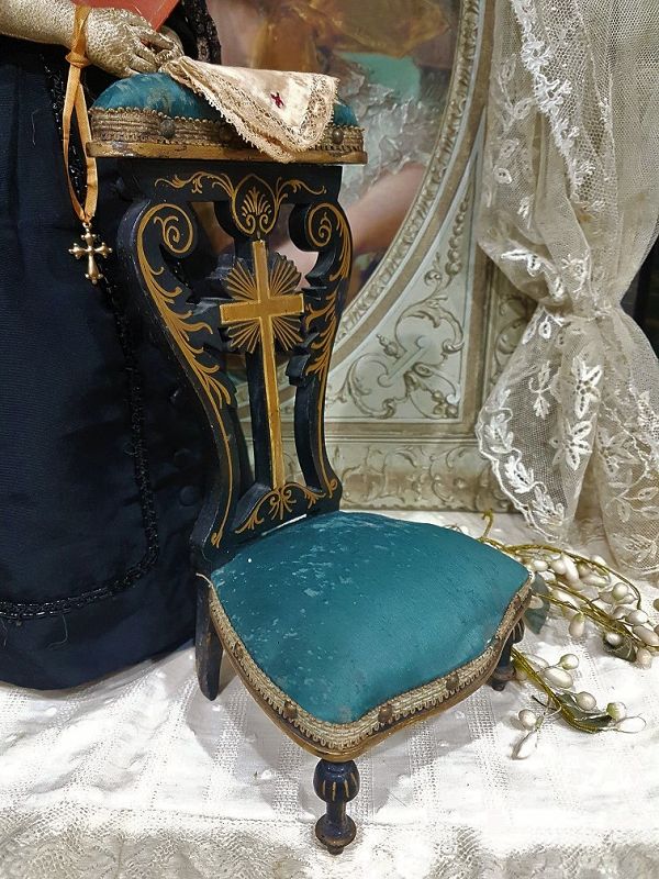 Rare antique Wooden Prayer Doll´s Chair / France circa 1865/70th.