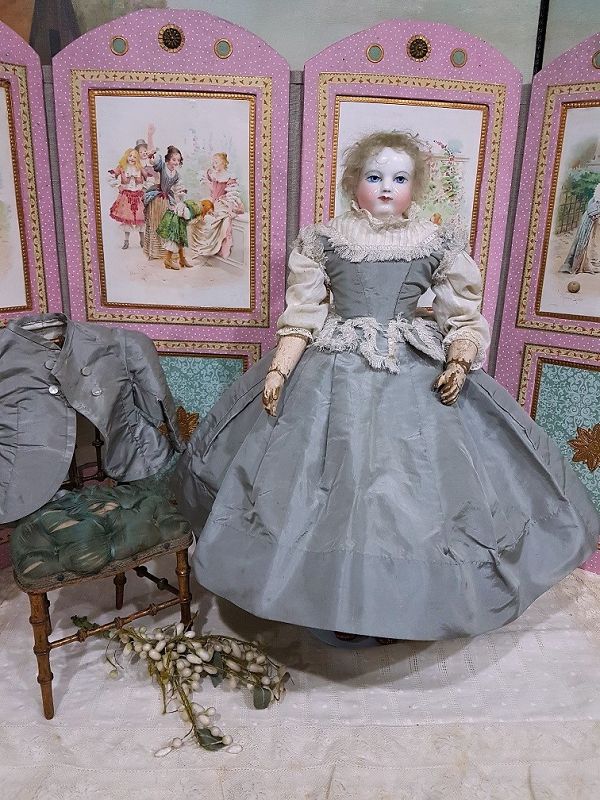 Exquisite Mlle. BEREUX  1860th. &quot; Mode Enfantine &quot; Poupée Costume