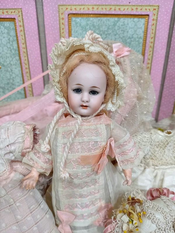 Darling 7 &quot; tiny DEP Bebe with Trousseau &amp; Bed for French Market