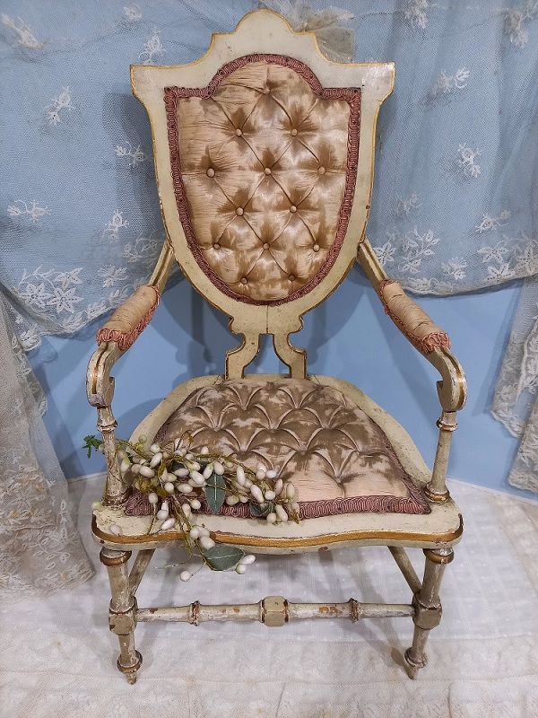 Superb French Wooden Chair with pink Tufted Silk Upholstery