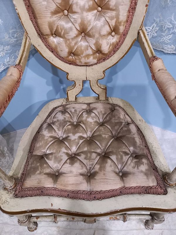 Superb French Wooden Chair with pink Tufted Silk Upholstery