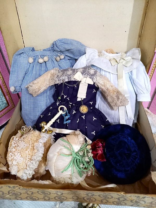 Rare Trousseau for small French Bebe about size 2 or 3 ...