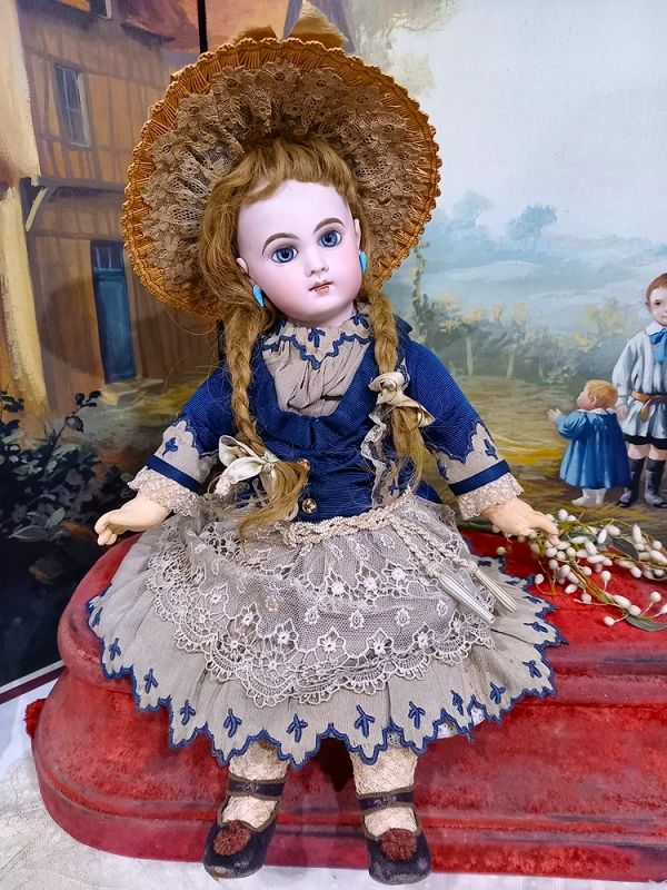 Gorgeous French Bisque Bebe by Emile Jumeau size 8