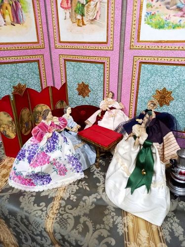 Nice collectible Paper Doll " Lady´s Salon "
