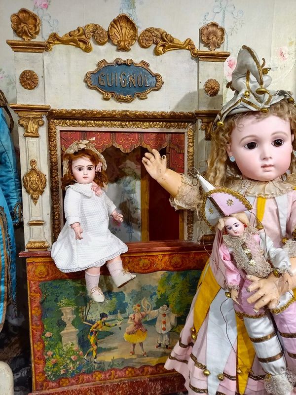 Pretty Doll size French Guignol Puppet Theater all original ....