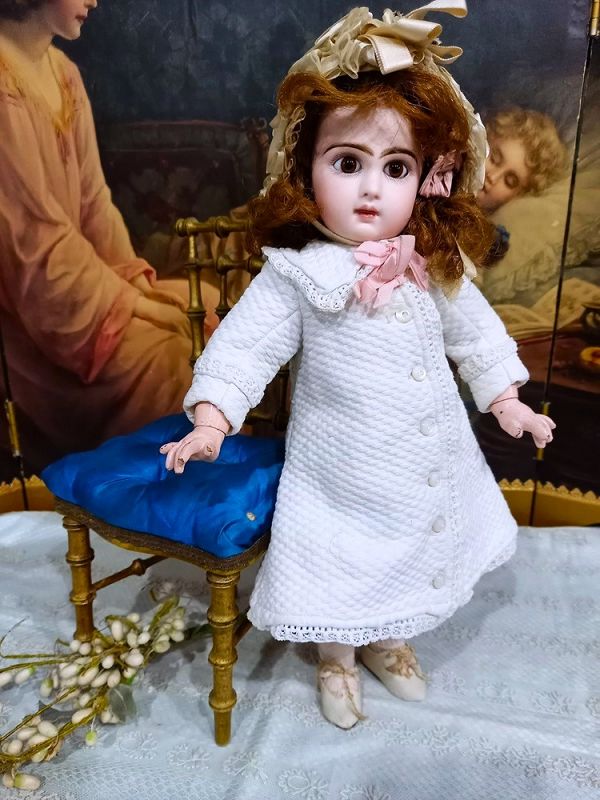 Rare size 4 French Bebe Jumeau with sweet expression