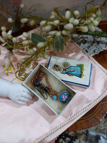 Lovely Poupee Jewelry in original Box