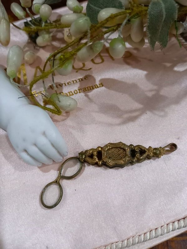 Special rare Poupee Lorgnette from Napoleon III period / 1860th.