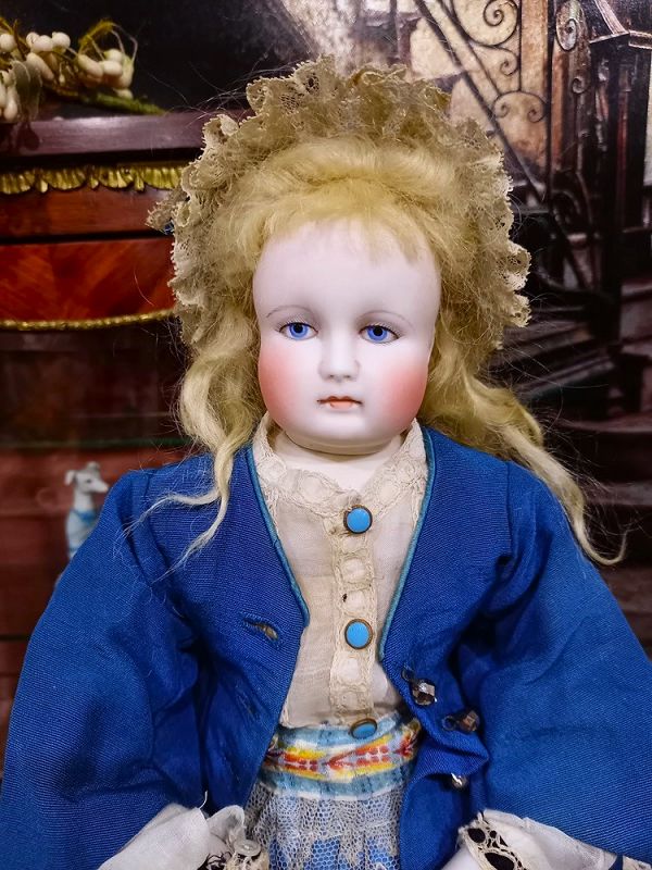 Rare early French Bisque Poupee by Leontine Rohmer / circa 1858th.