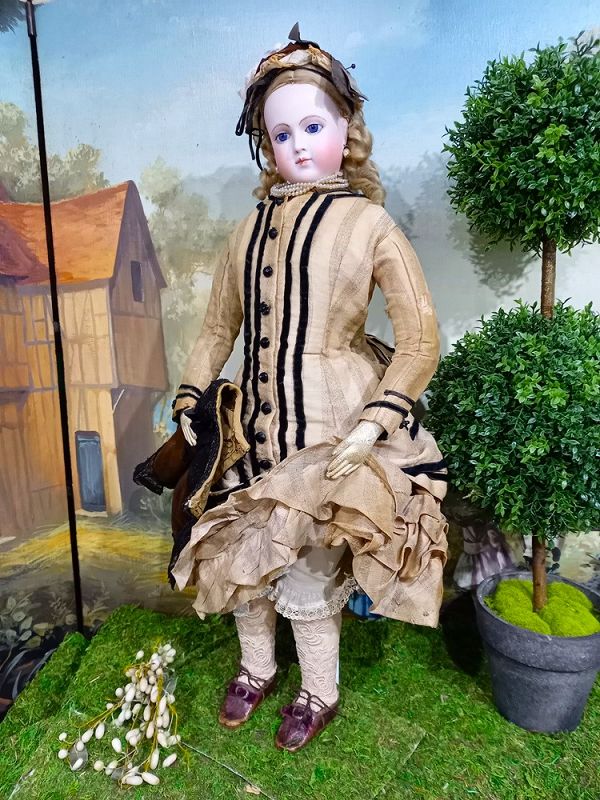 Unusual Facial expression French Bisque Poupee