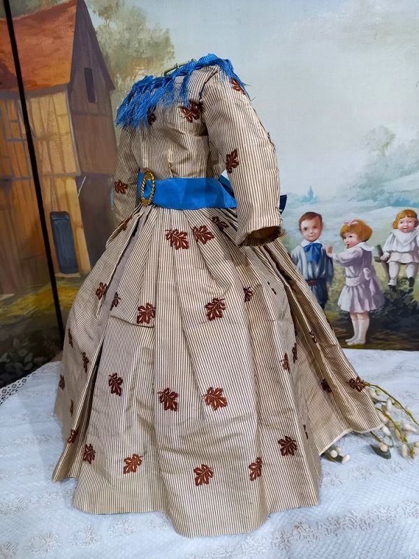 Superb Fashionable Antique Silk Poupee Gown / 1870th.