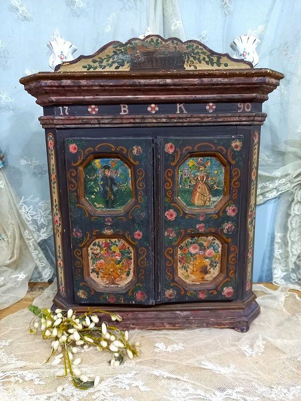 Early 18th. Century Armoire all original filled Interior