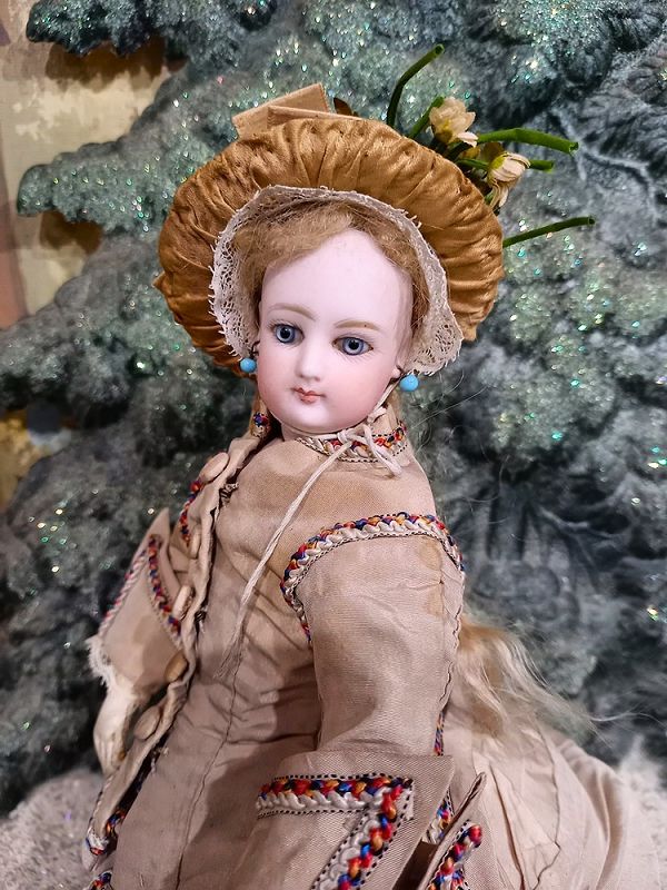 Lovely French bisque Teen Fashion Doll / France circa 1875