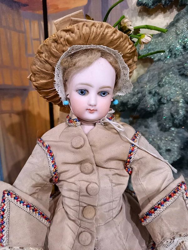 Lovely French bisque Teen Fashion Doll / France circa 1875