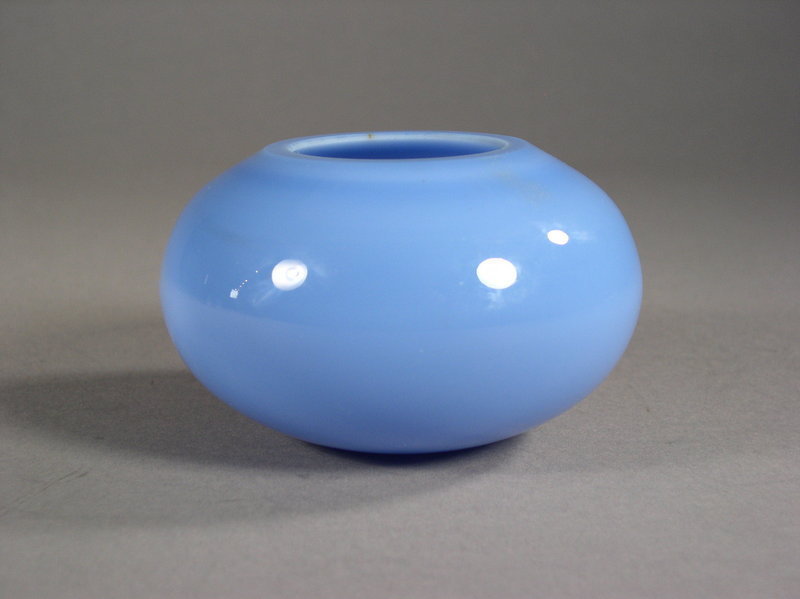 Chinese lavender-blue Beijing glass water pot