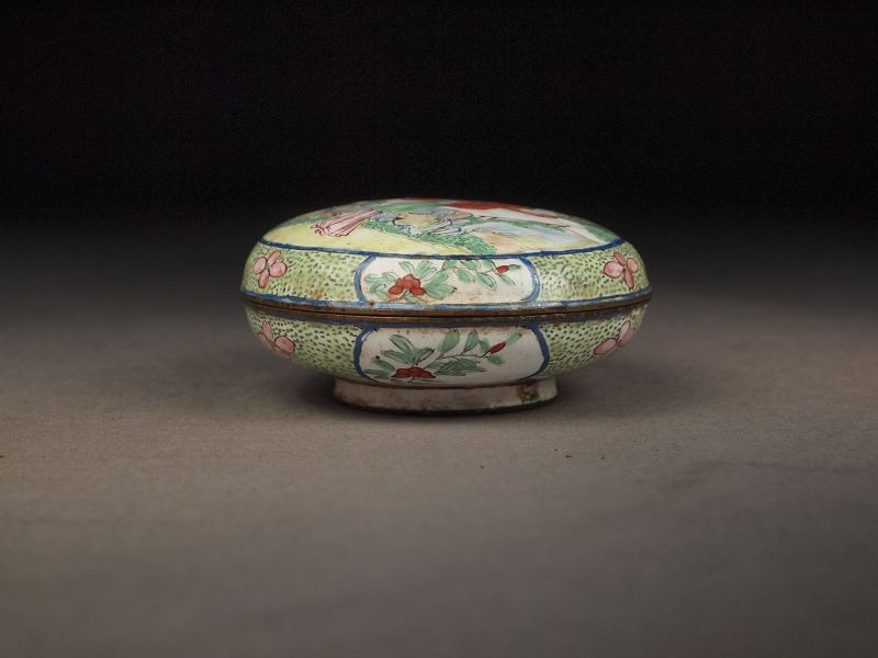 Chinese Canton enamel on copper box
