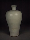 Chinese porcelain meiping vase