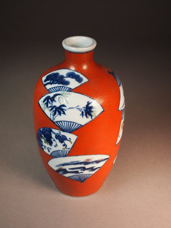 Japanese porcelain sake bottles (pair)
