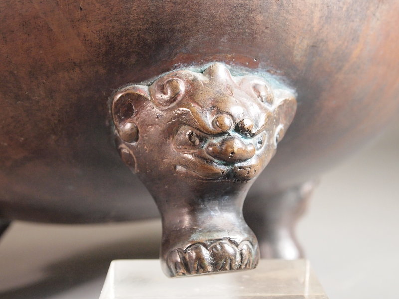 Large Chinese bronze incense burner