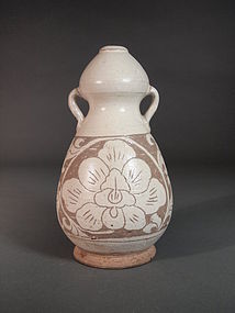 Chinese cizhou ware vase