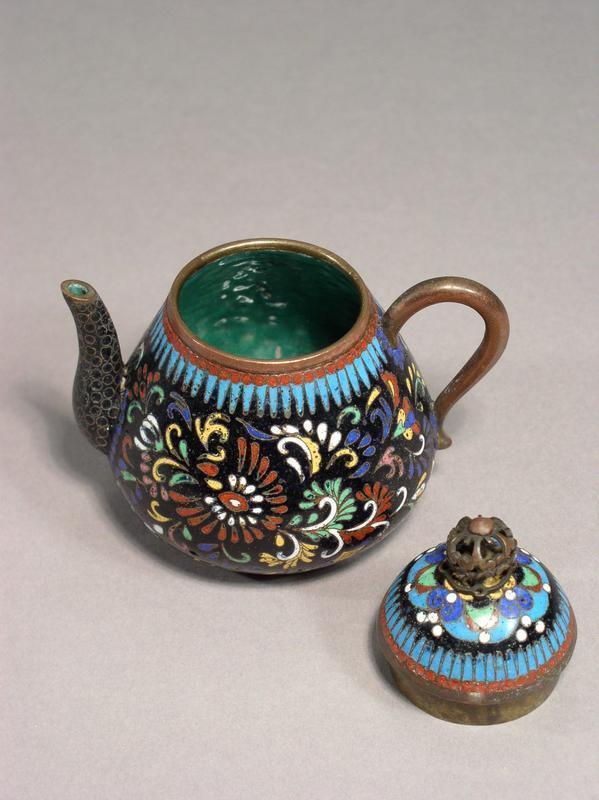 Japanese cloisonne water dropper in the form of teapot