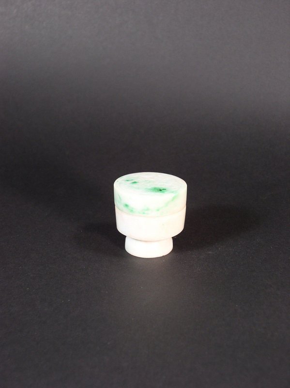 Chinese white jade circular pedestal box