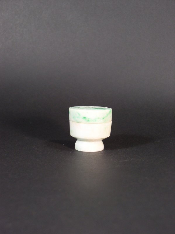 Chinese white jade circular pedestal box