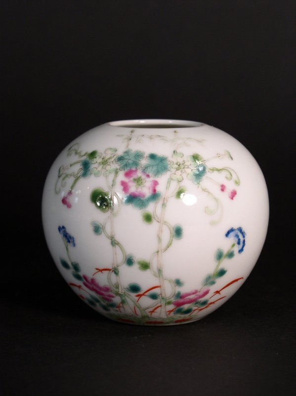 Chinese enameled semi-eggshell porcelain brushwasher