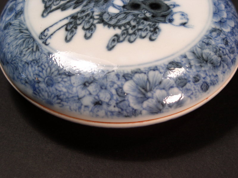 Chinese blue / white porcelain seal paste box