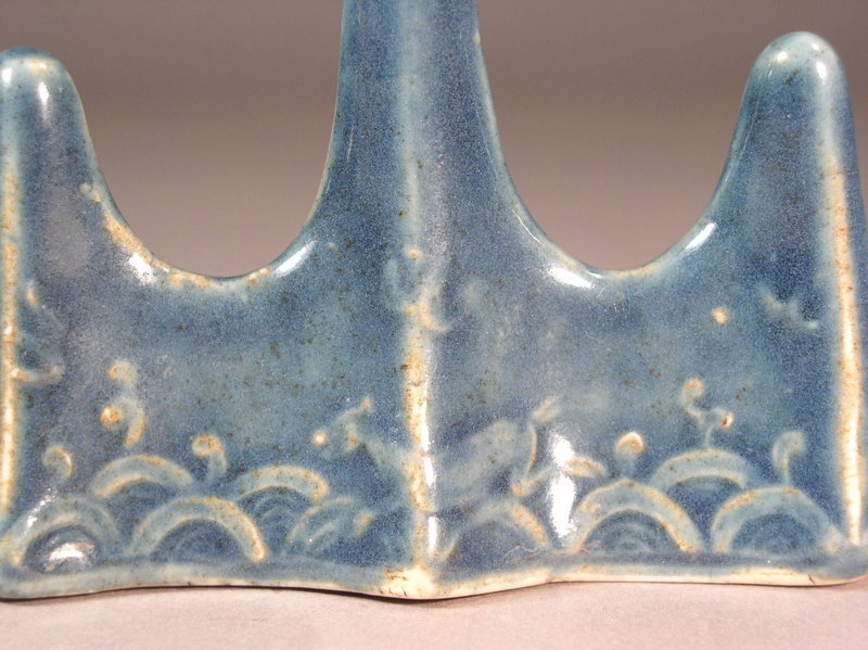 Chinese porcelain cobalt glazed brushrest