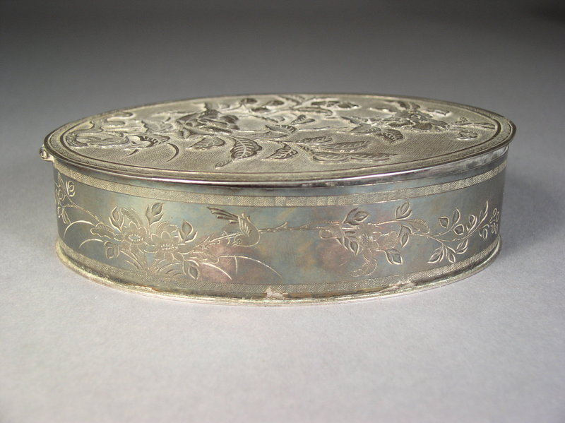 Chinese export silver cosmetic box