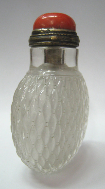 Chinese Antique Carved Quartz Snuff Bottle