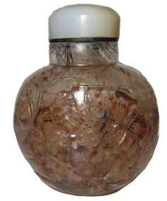 Chinese Agate Snuff Bottle with Sage