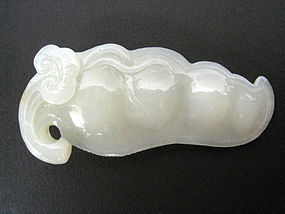 Chinese Jade Pea Pod Toggle