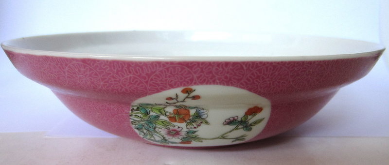 Chinese Antique Familie Rose Enamel Shallow Bowl