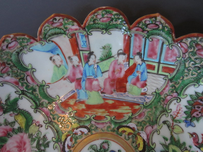 Antique Chinese Rose Canton Scalloped Serving Dish