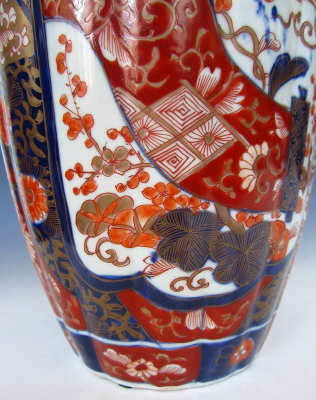 Japanese Meiji Period Imari Scroll Vase