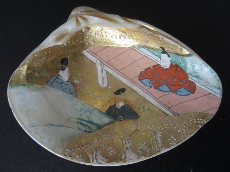 Japanese Antique Set of Four Painted Kaiawase Shells