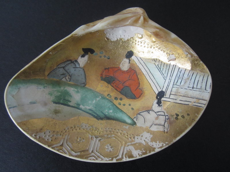 Japanese Antique Set of Four Painted Kaiawase Shells