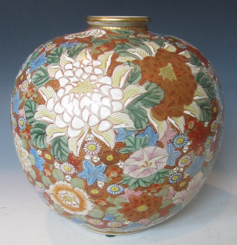 Kutani Mille Fleur Vase by N. Kingyoku with Tomobako